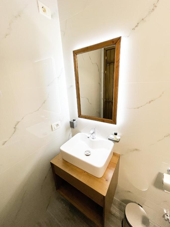 Amalia Hotel ベラト エクステリア 写真
